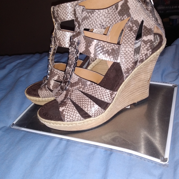 Clarks sz 9.5 super soft natural snake print cork wedge high heel sandals - Picture 5 of 6